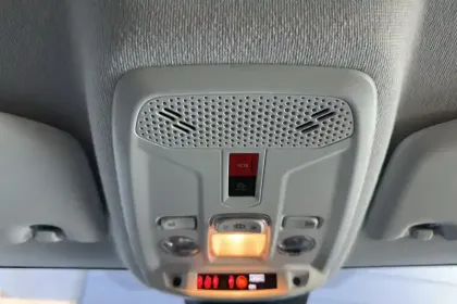 Photo 18 Peugeot 208  Hybrid 110 ch e-DCS6