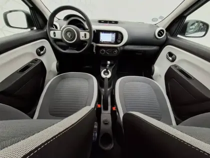 Photo 25 Renault Twingo  III E-Tech