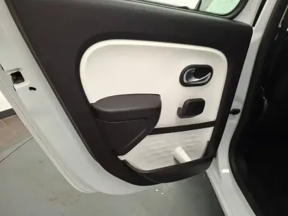 Photo 22 Renault Twingo  III E-Tech