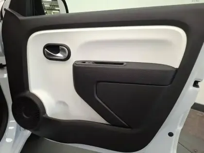 Photo 20 Renault Twingo  III E-Tech