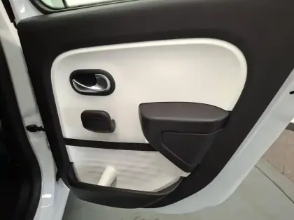 Photo 19 Renault Twingo  III E-Tech