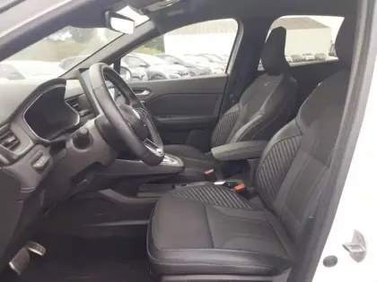 Photo 8 Renault Captur  E-Tech full hybrid 145 ch