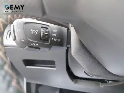 Photo 17 Peugeot 3008  Hybrid 225 e-EAT8