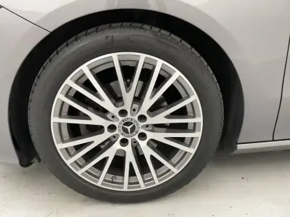 Photo 17 Mercedes CLA  Shooting Brake 180 d 8G-DCT