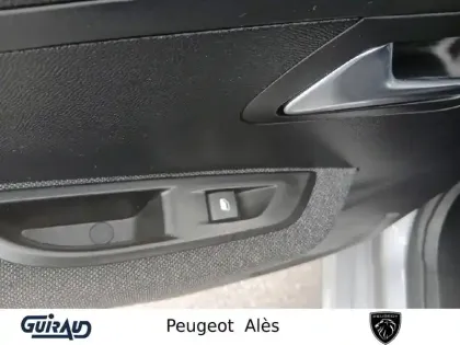 Photo 12 Peugeot 208  Electrique 50 kWh 136ch