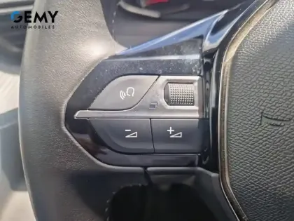 Photo 18 Peugeot 2008  PureTech 100 S&S BVM6