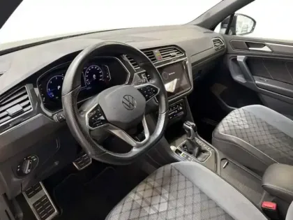 Photo 8 Volkswagen Tiguan 2.0 TDI 150ch DSG7 R-Line