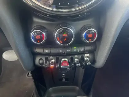 Photo 11 Mini Mini  Cooper 136ch  Edition Camden BVA7