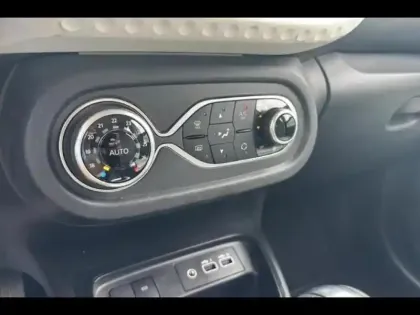 Photo 11 Renault Twingo  E-Tech Electric Equilibre R80 Achat Intégral
