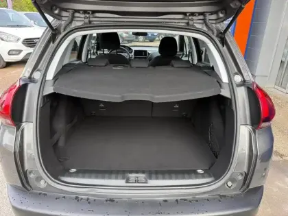 Photo 12 Peugeot 2008  1.5 BlueHDi 100ch E6.c Signature S&S BVM5 86g