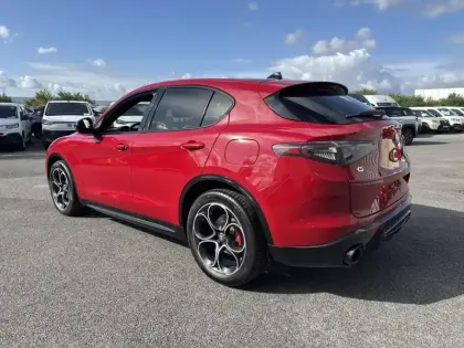 Photo 17 Alfa Romeo Stelvio  2.2 Diesel 160ch Veloce AT8