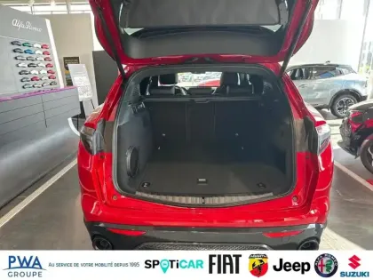 Photo 5 Alfa Romeo Stelvio  2.2 Diesel 160ch Veloce AT8