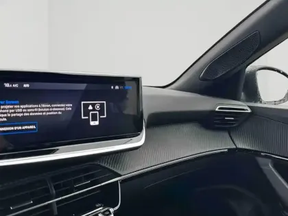 Photo 5 Peugeot 2008  e- 156ch 54 kWh Allure