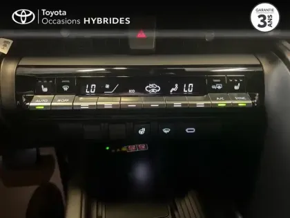 Photo 14 Toyota C-HR  1.8 Hybride 140ch Graphic MY26