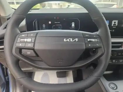 Photo 13 Kia Niro  1.6 GDi 138ch HEV Premium DCT6