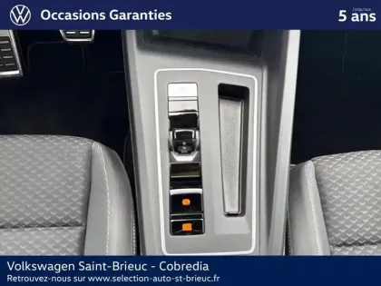 Photo 11 Volkswagen Golf  1.5 eTSI OPF 130ch Active DSG7