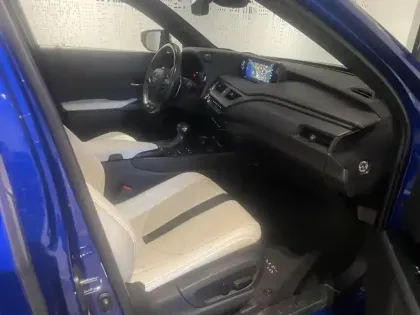 Photo 12 Lexus UX  250h 4WD F SPORT Executive MY19