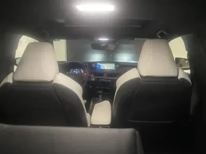 Photo 13 Lexus UX  250h 4WD F SPORT Executive MY19