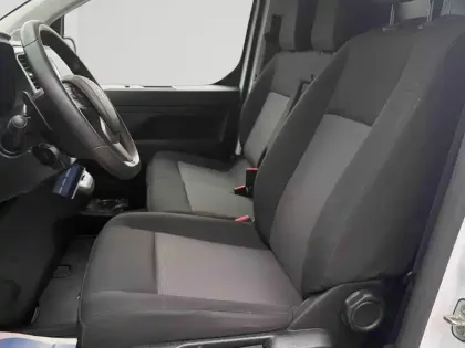 Photo 10 Peugeot Expert  Fg M 2.0 BlueHDi 145ch