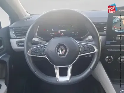 Photo 11 Renault Captur  1.6 E-Tech hybride 145ch Iconic