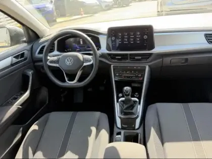 Photo 13 Volkswagen T-roc  1.0 TSI 116ch VW Edition