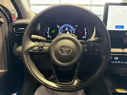 Photo 11 Toyota Yaris  116h Design 5p MY26