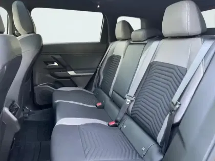 Photo 9 Jeep Compass  1.2 Turbo T3 145ch e-Hybrid First Edition BVR6