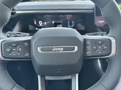 Photo 14 Jeep Compass  1.2 Turbo T3 145ch e-Hybrid First Edition BVR6