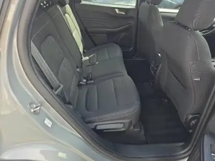 Photo 11 Ford Kuga  2.5 Duratec 190ch FHEV Titanium BVA i-AWD 4X4