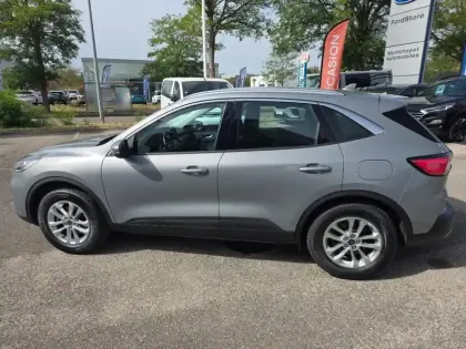 Photo 7 Ford Kuga  2.5 Duratec 190ch FHEV Titanium BVA i-AWD 4X4