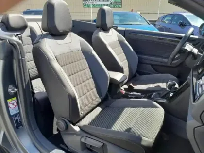 Photo 13 Volkswagen T-roc  Cabriolet 1.5 TSI EVO 150ch Edition Grey Mat DSG7