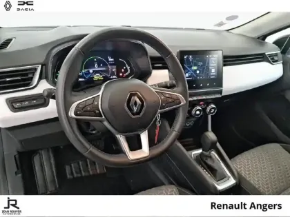 Photo 14 Renault Clio  1.6 E-Tech hybride 145ch Equilibre