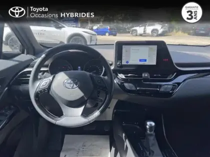Photo 10 Toyota C-HR  122h Distinctive 2WD E-CVT MY22