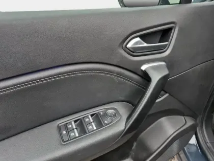 Photo 8 Renault Captur  1.6 E-Tech hybride 145ch Techno
