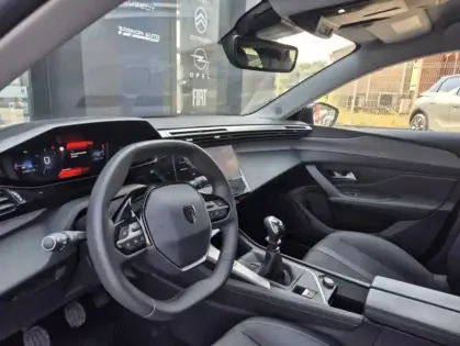 Photo 23 Peugeot 308 III PureTech 130 S&S ALLURE PACK
