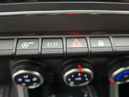 Photo 47 Renault Captur  TCe 100 GPL