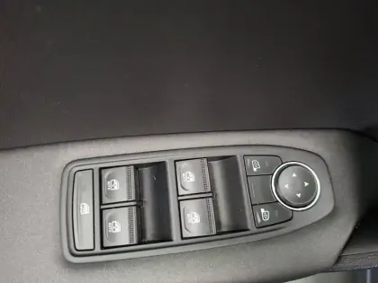 Photo 38 Renault Captur  TCe 100 GPL