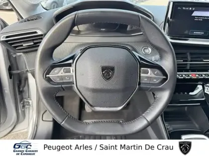 Photo 12 Peugeot 208  PureTech 100 S&S BVM6