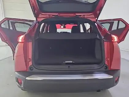 Photo 5 Peugeot 2008  PureTech 100 S&S BVM6