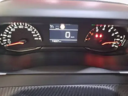 Photo 9 Peugeot 2008  PureTech 100 S&S BVM6