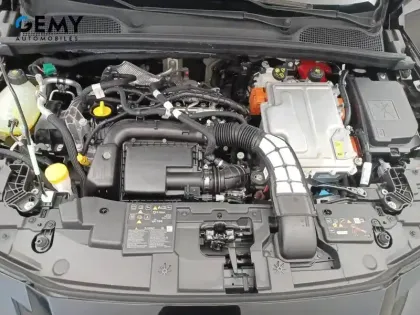 Photo 11 Renault Clio  E-Tech full hybrid 160 ch
