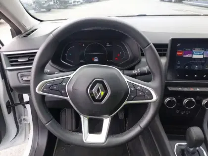 Photo 10 Renault Clio  E-Tech full hybrid 145