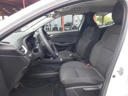 Photo 8 Renault Clio  E-Tech full hybrid 145