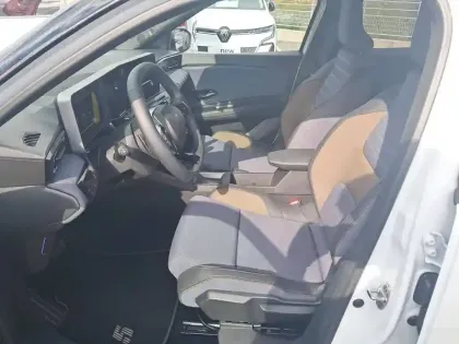 Photo 8 Renault 5 Renault  E-Tech Electrique 10 ch autonomie confort