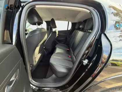Photo 9 Peugeot 208  Electrique 50 kWh 136ch