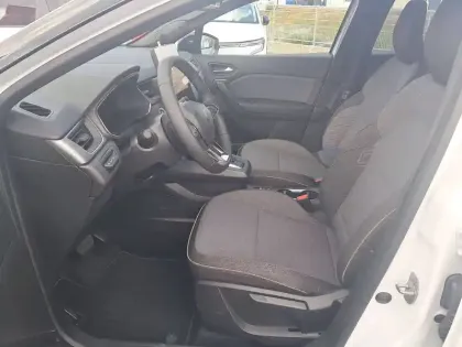 Photo 8 Renault Captur  E-Tech full hybrid 160 ch