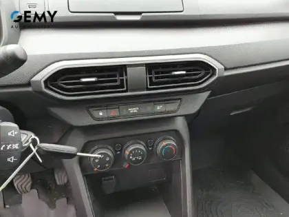 Photo 14 Dacia Sandero  SCe 65