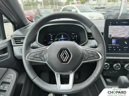 Photo 16 Renault Clio  E-Tech full hybrid 145