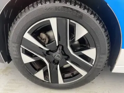 Photo 17 Peugeot 208  100 S&S BVM6