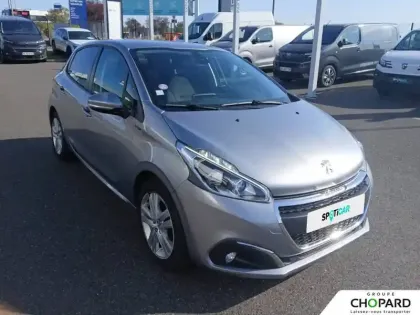 Photo 27 Peugeot 208  PureTech 82ch S&S BVM5 6.2 Evap